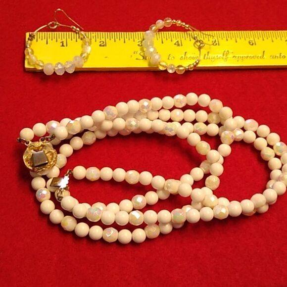 Vintage Faceted and Smooth Beaded Necklace & Earrings Gold Tone Metal - Picture 11 of 11